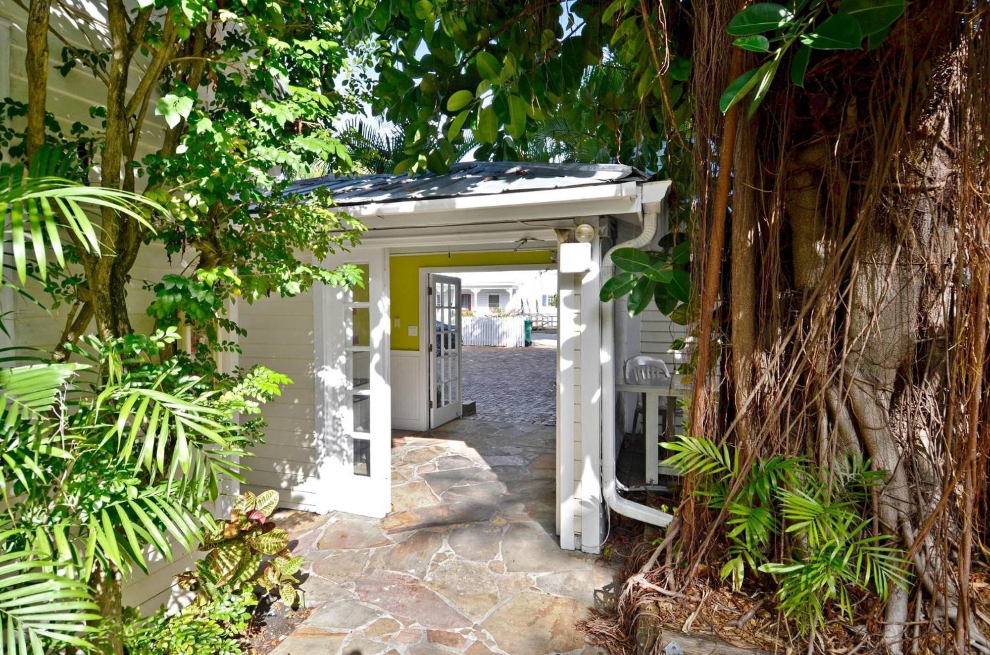Ibis By Avantstay Close To Duval Street W Shared Pool Month Long Stays Only Кей Уест Екстериор снимка