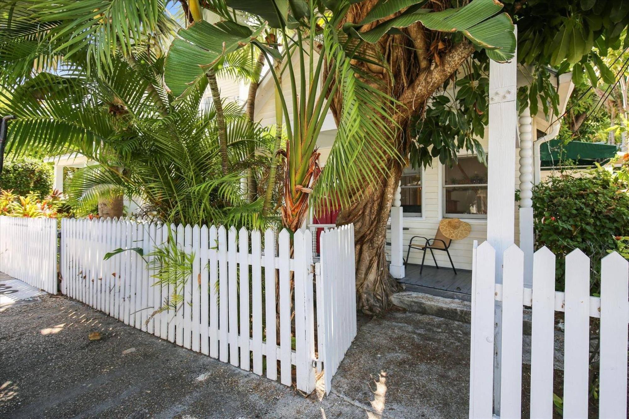 Ibis By Avantstay Close To Duval Street W Shared Pool Month Long Stays Only Кей Уест Екстериор снимка